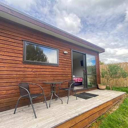 Lake Hawea Cabin With Mountain Views- Outdoor Bath! エクステリア 写真
